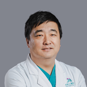 高英伟