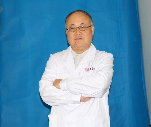 李天雄