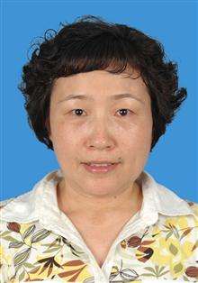李琼