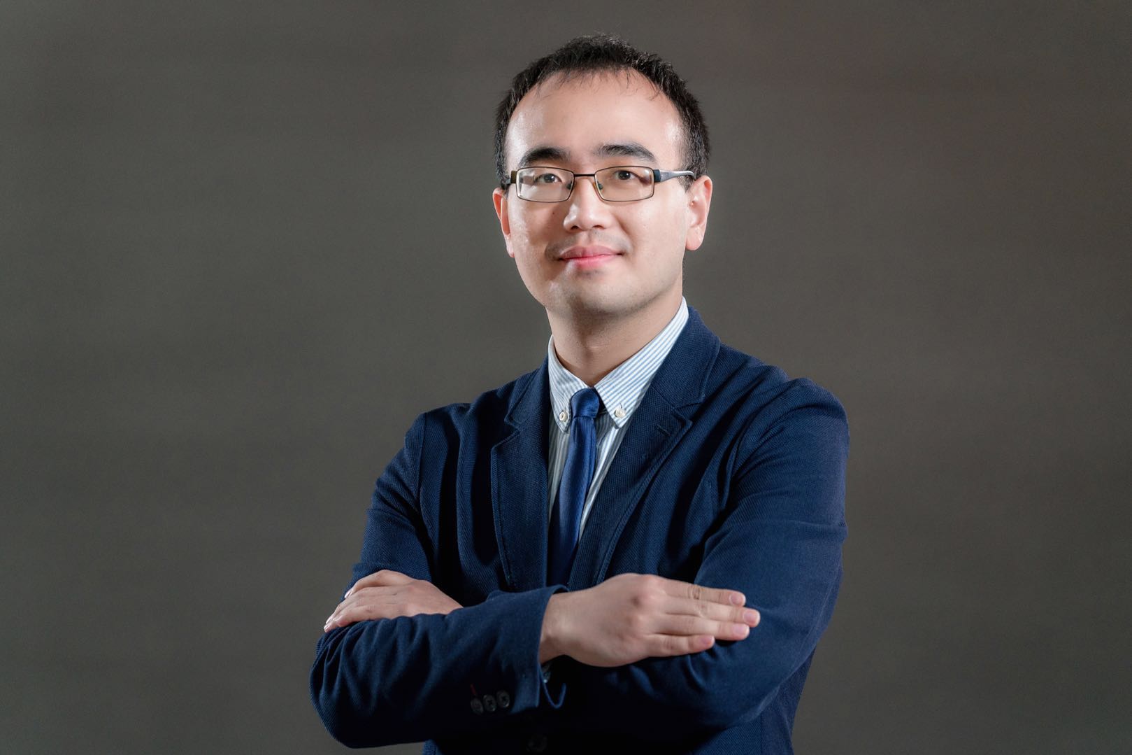 管桦桦