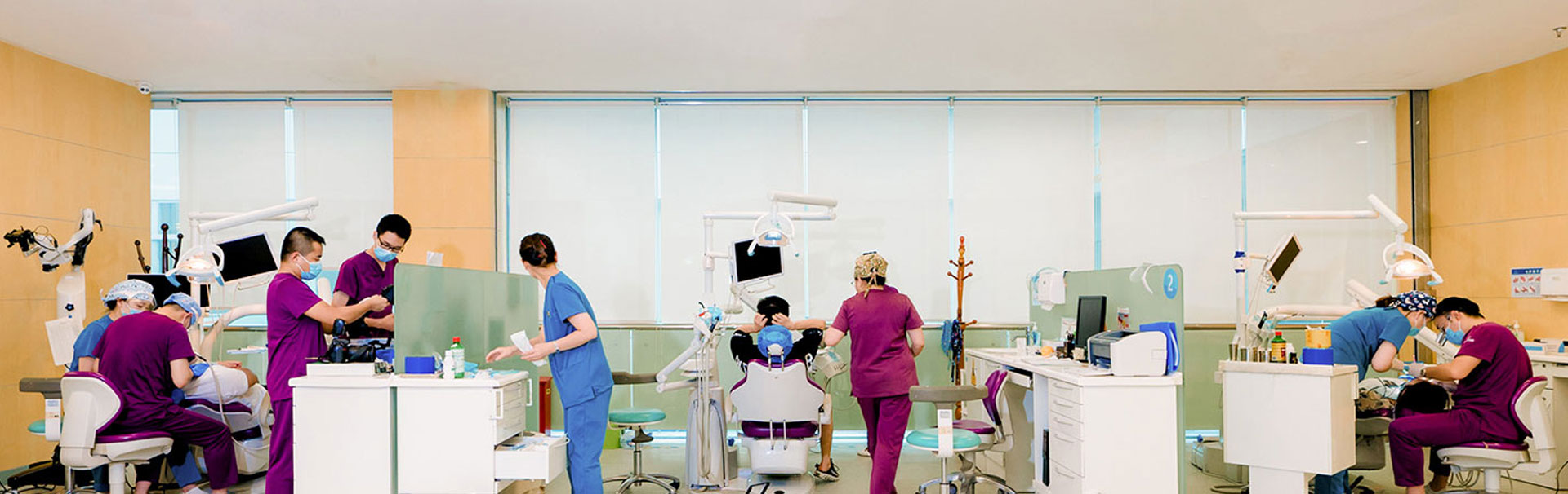 杭州牙科医院集团钱江世纪城口腔门诊部 banner