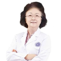 田华医生头像