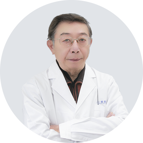 郁时威医生头像