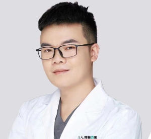 黄启松医生头像